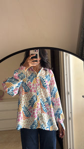 Juliet balcony oversized shirt