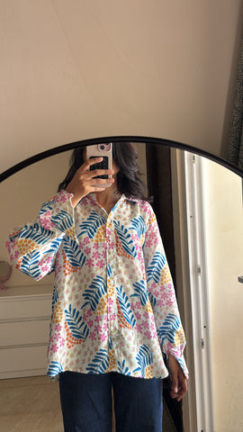 Juliet balcony oversized shirt