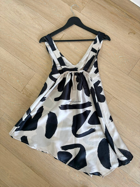 Gorgeous chaos ( high low top )