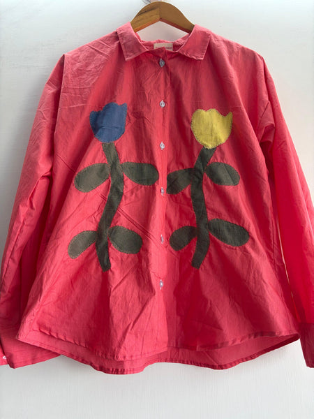 2 floral appliqué shirt