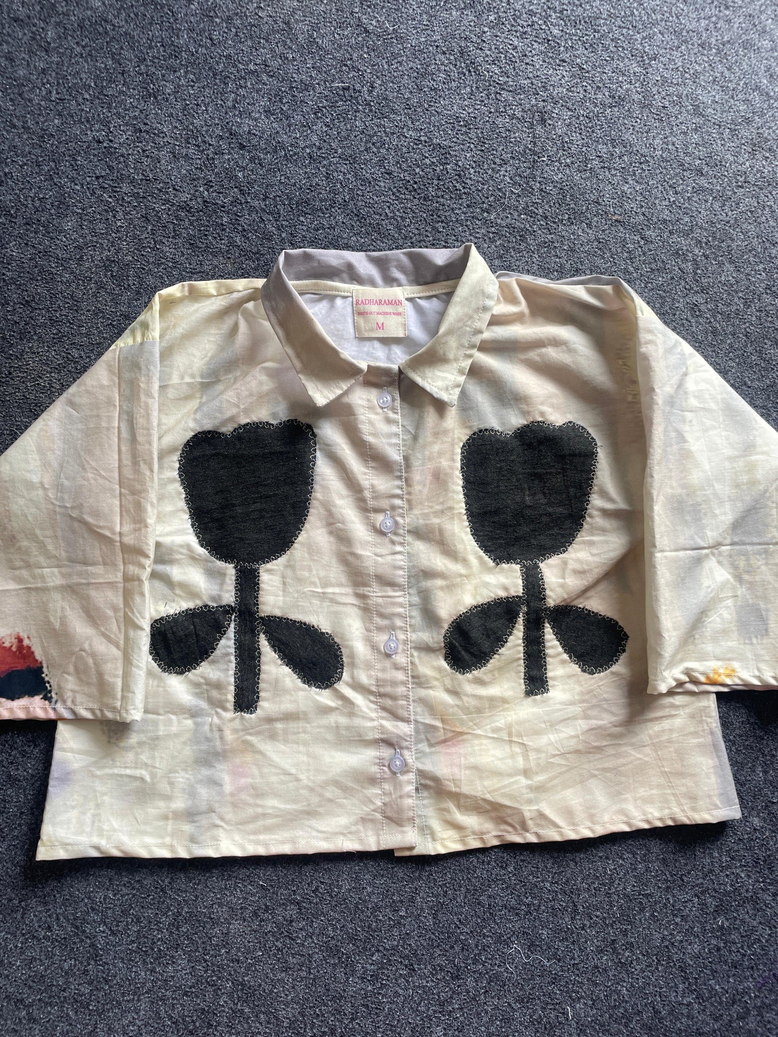 Floral appliqué crop shirt