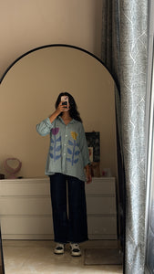 2 flowers appliqué shirt