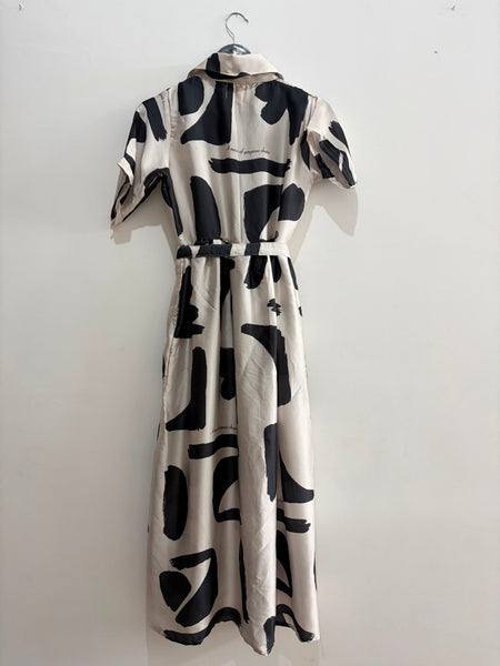 Gorgeous chaos ( midi dress with belt )