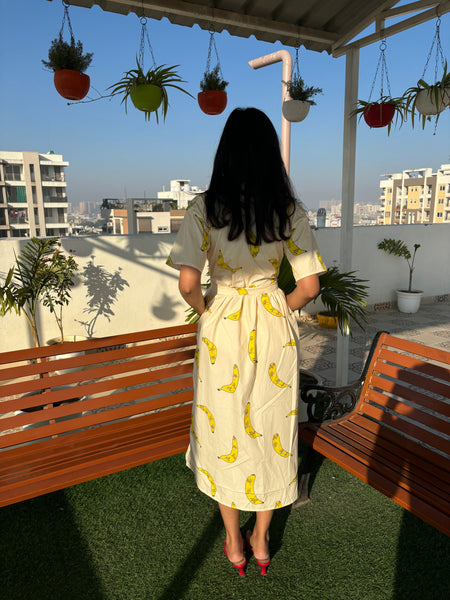 Banana ( midi dress with belt )