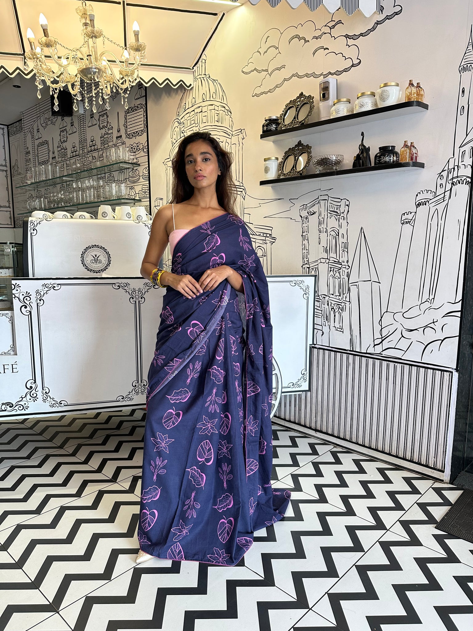 Flick & flip ( saree )