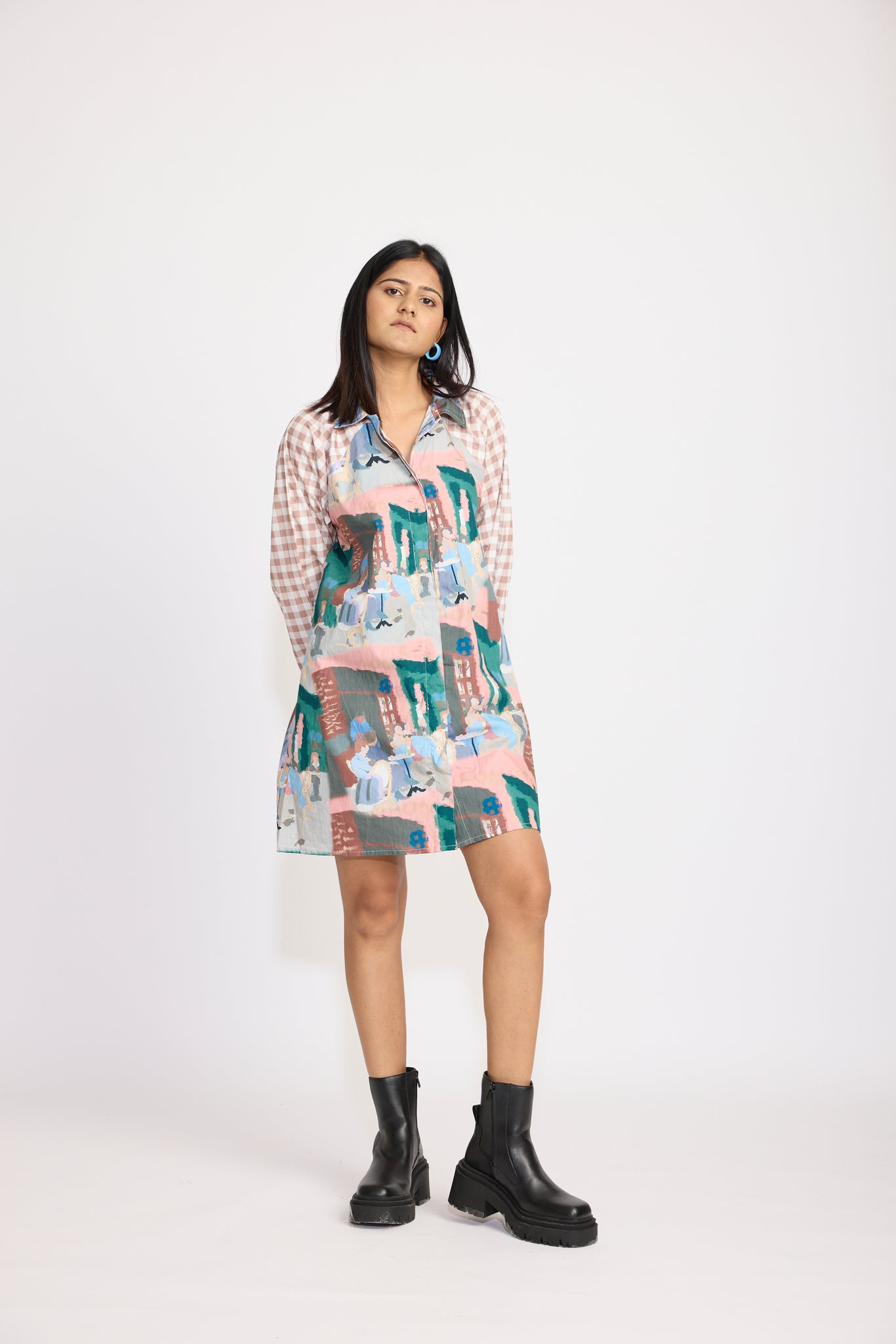 Walking street ( shirt dress )